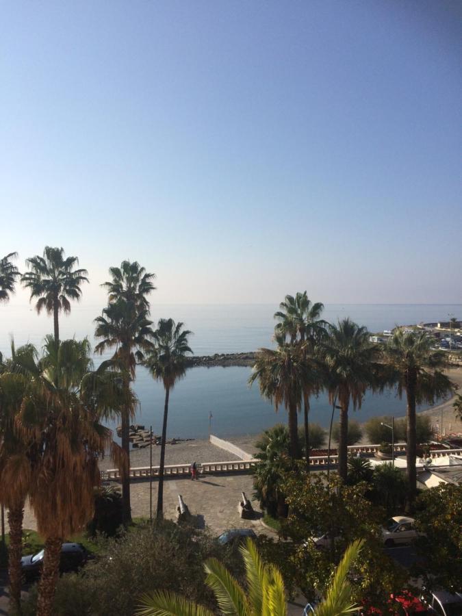 B&B Note Di Mare Imperia Exterior photo